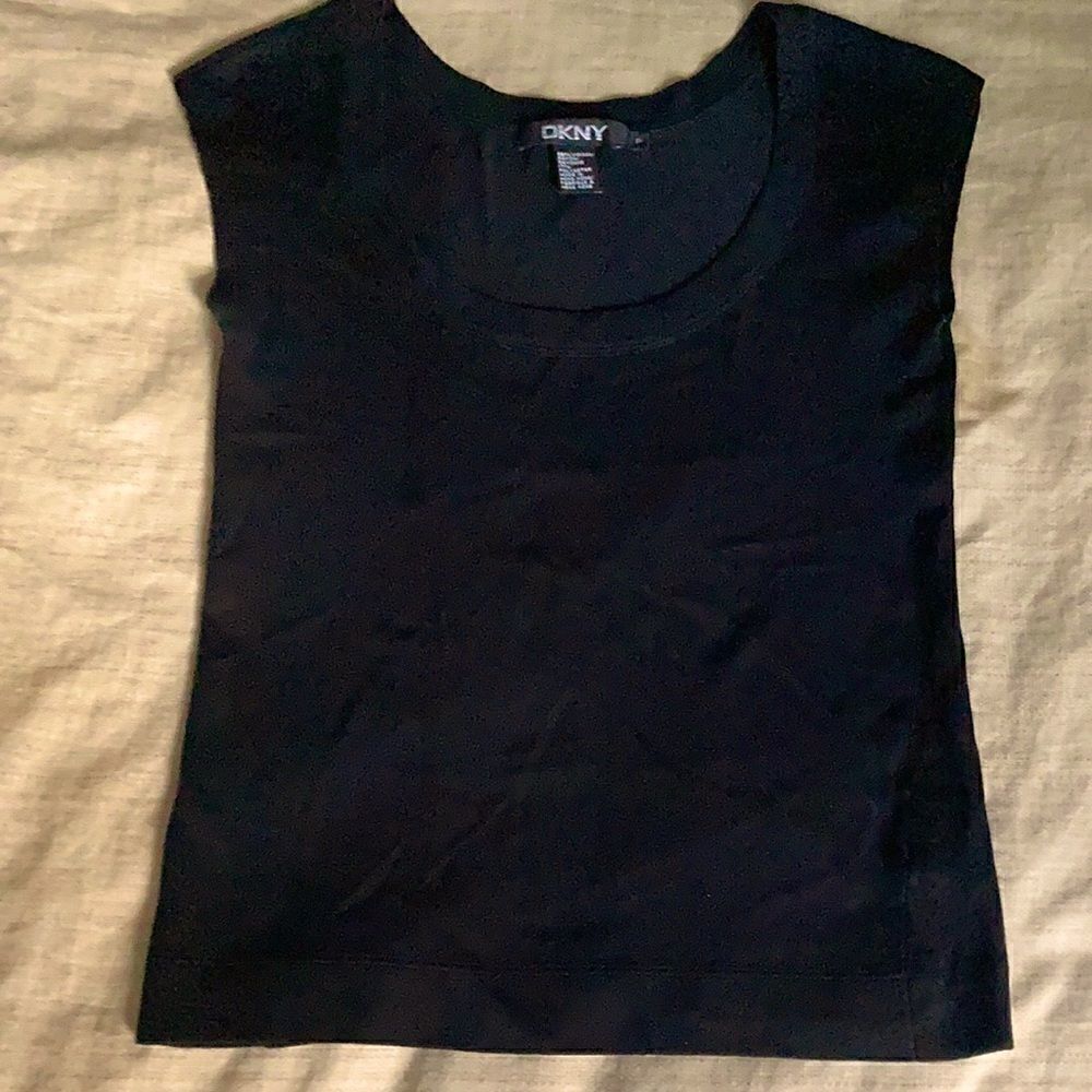 DKNY Black Sleeveless Top. Size petite/X Small